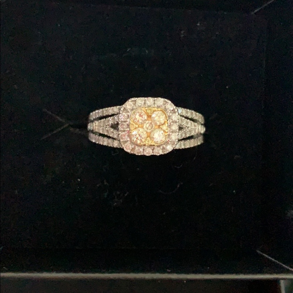 Yellow diamond ring!💍